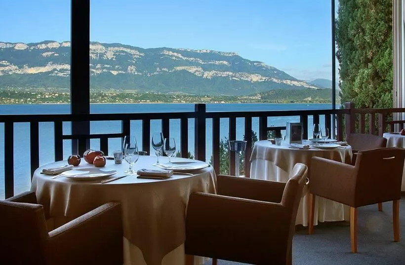 Отель Ombremont