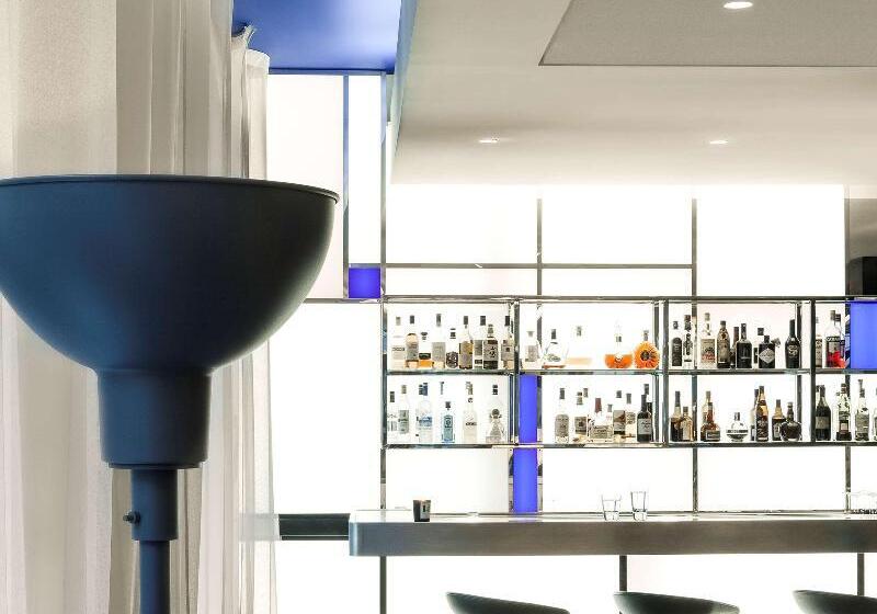 هتل Sofitel Paris Arc De Triomphe