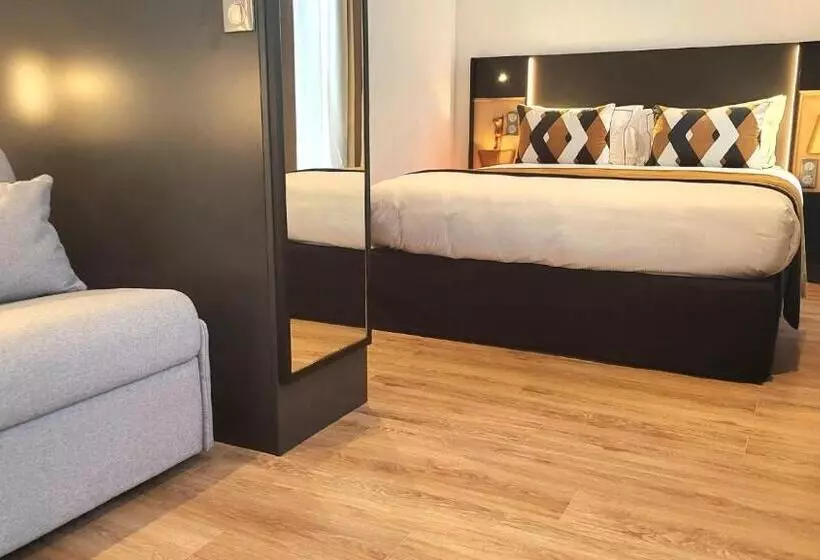 Hotel Star Champs Elysees