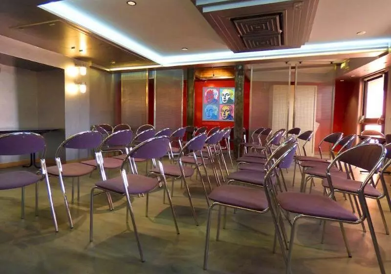 ホテル Terminus Du Forez Saint Etienne Centre Gare Chateaucreux