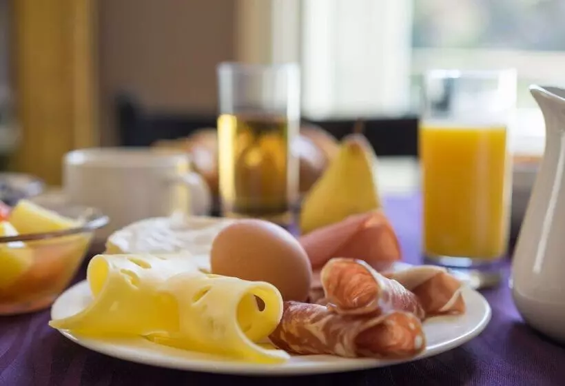 בית מלון כפרי The Originals Boutique, Hôtel Terminus, Bourg En Bresse Gare