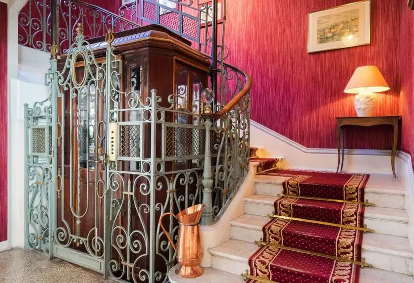 בית מלון כפרי The Originals Boutique, Hôtel Terminus, Bourg En Bresse Gare