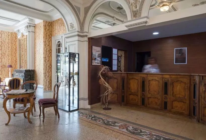 בית מלון כפרי The Originals Boutique, Hôtel Terminus, Bourg En Bresse Gare