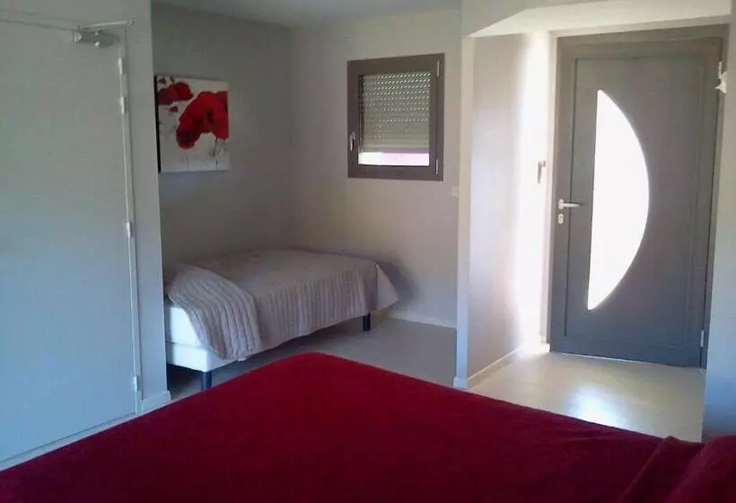 Logis Hotels Hôtel Et Restaurant Le Relais Des Garrigues