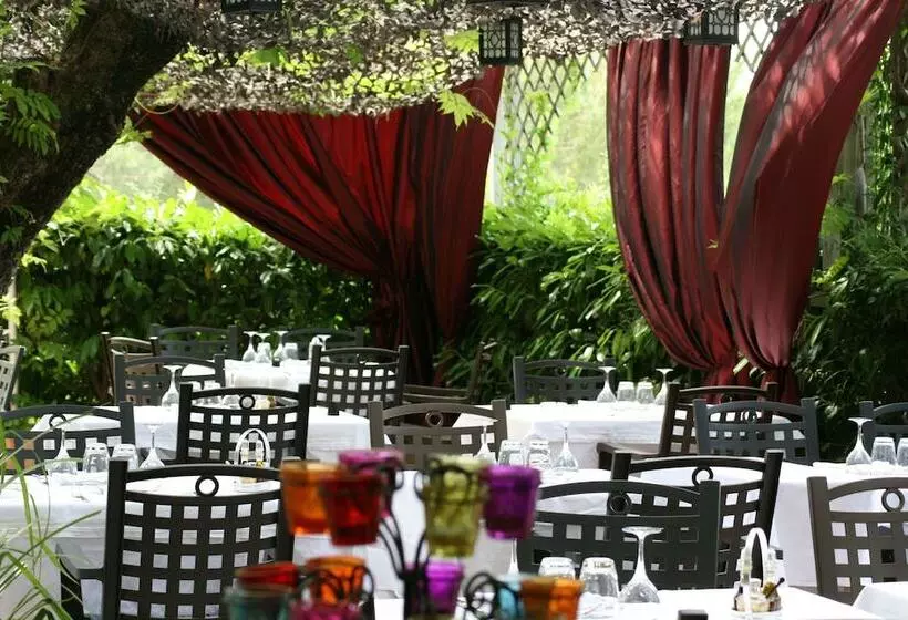 Servotel Castagniers