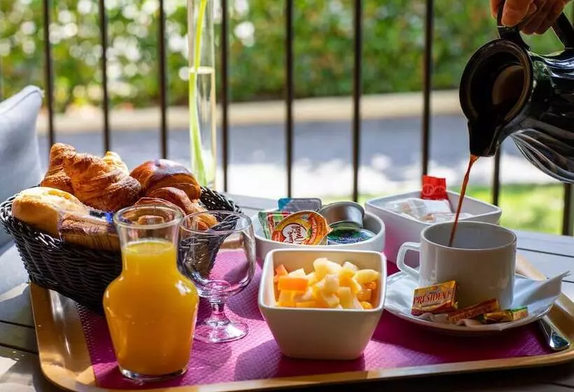 Servotel Castagniers