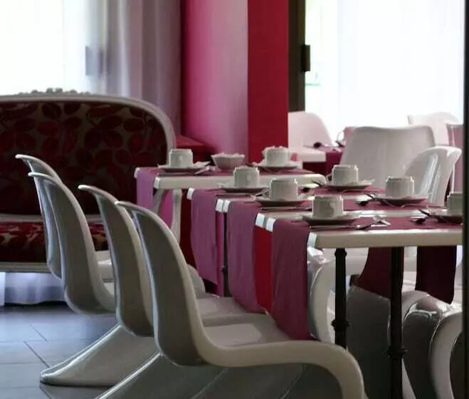 Servotel Castagniers