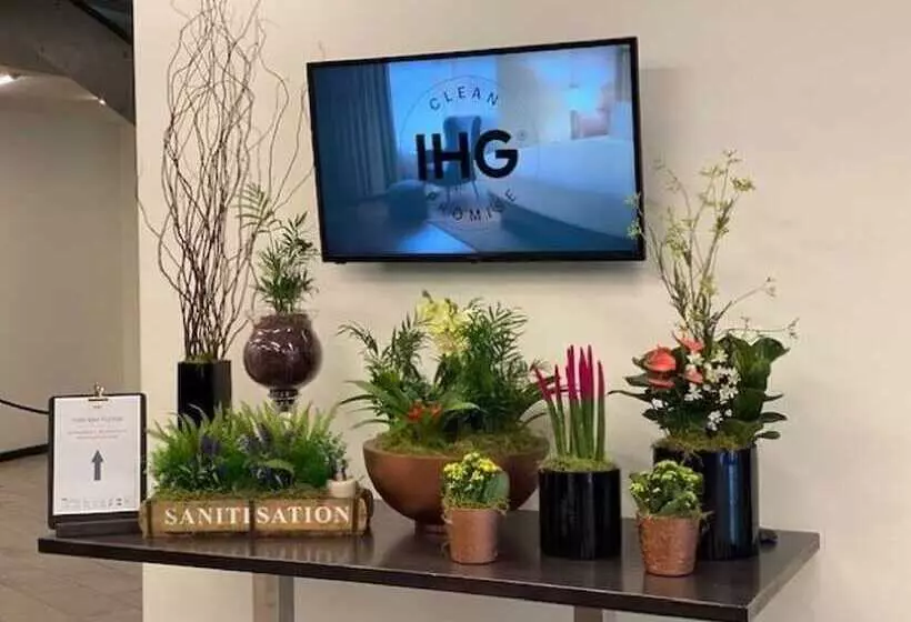 هتل Crowne Plaza Birmingham City, An Ihg