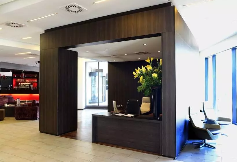 هتل Crowne Plaza Birmingham City, An Ihg