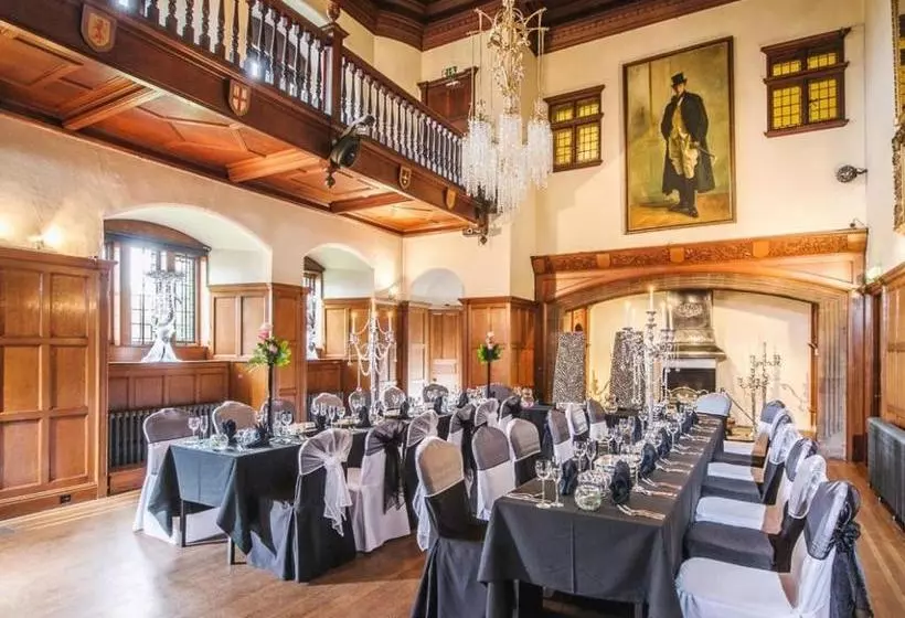 酒店 Dalston Hall Country House