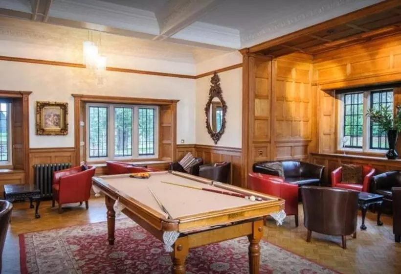 酒店 Dalston Hall Country House