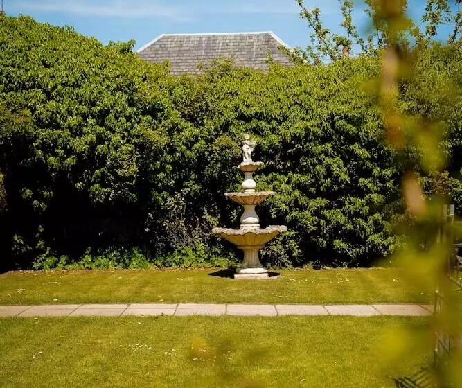 בית מלון כפרי Glen Mhor