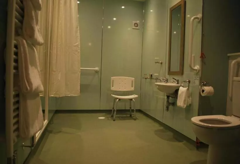 Hotel Lands Of Loyal