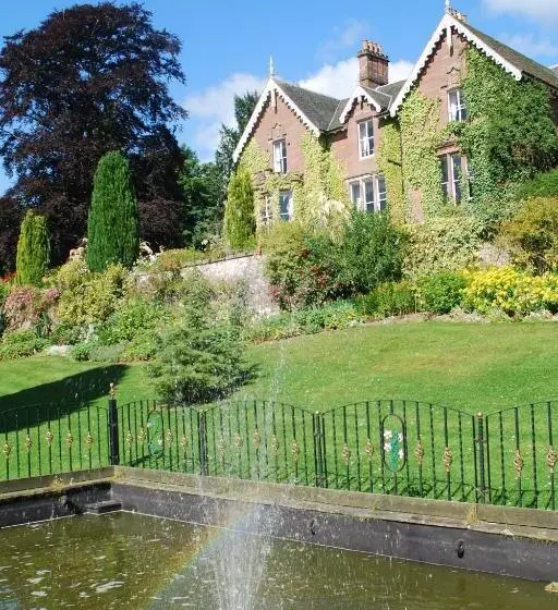 Hotel Lands Of Loyal