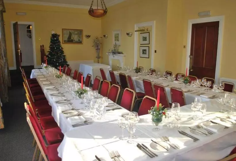 Hotel Lands Of Loyal