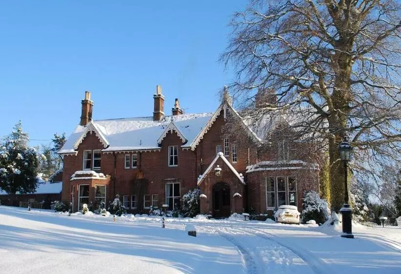 Hotel Lands Of Loyal