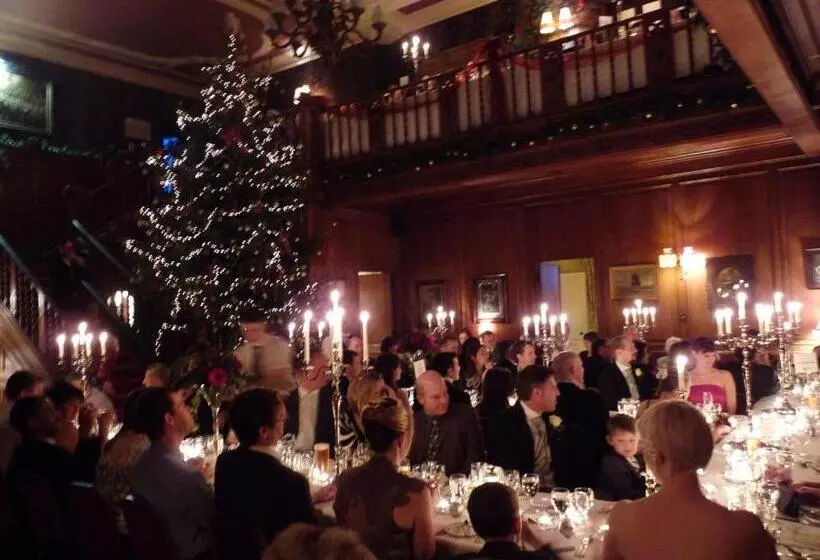 Hotel Lands Of Loyal