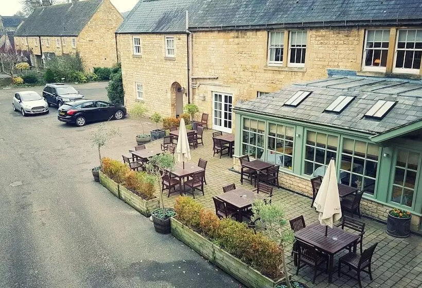 ホテル Noel Arms A Bespoke