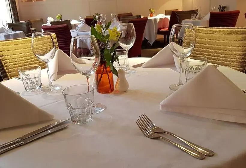 ホテル Noel Arms A Bespoke