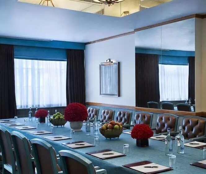 هتل Rubens At The Palace