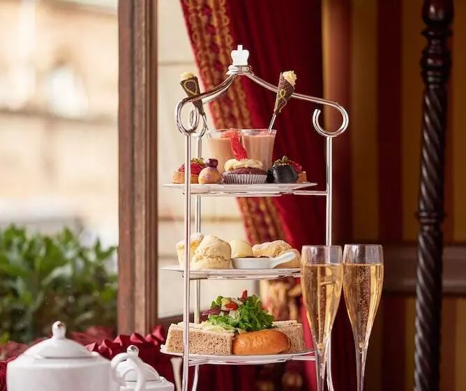 هتل Rubens At The Palace