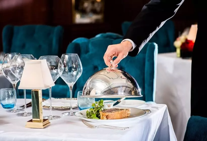 هتل Rubens At The Palace