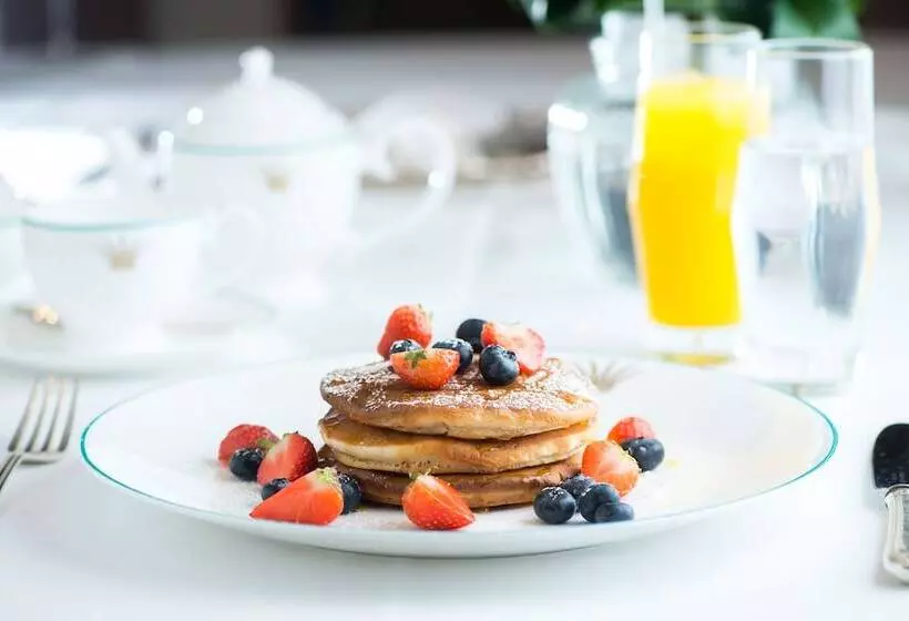 هتل Rubens At The Palace