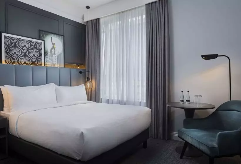 ホテル The Queens