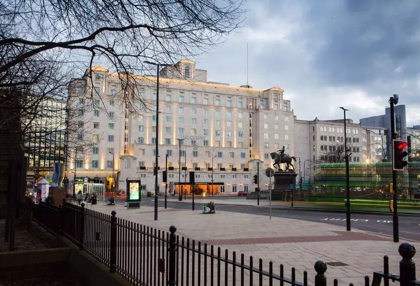 ホテル The Queens