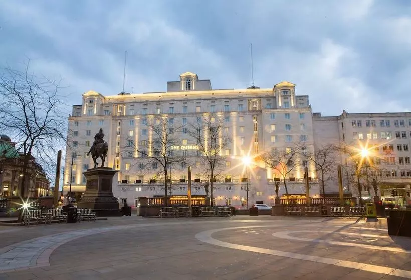 ホテル The Queens
