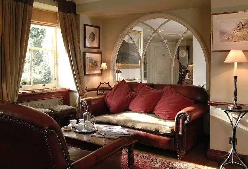 בית מלון כפרי The Royal