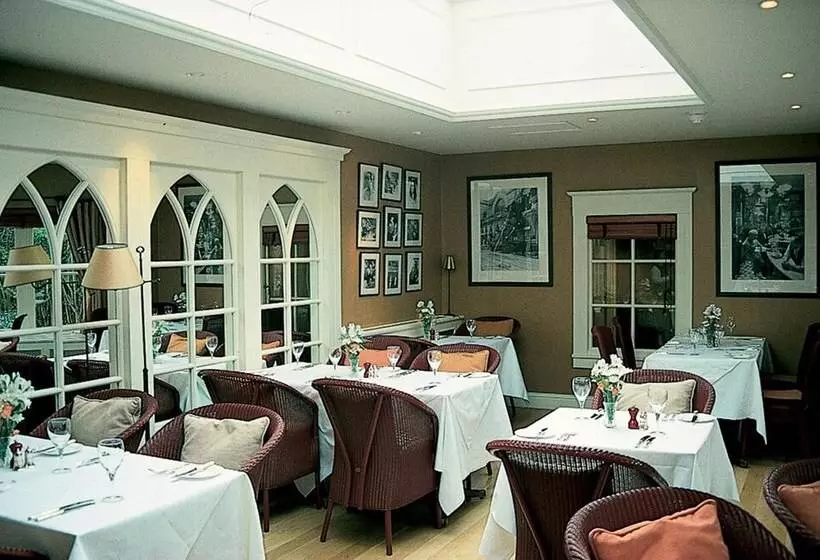 בית מלון כפרי The Royal