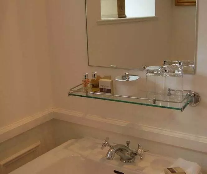 בית מלון כפרי The Royal