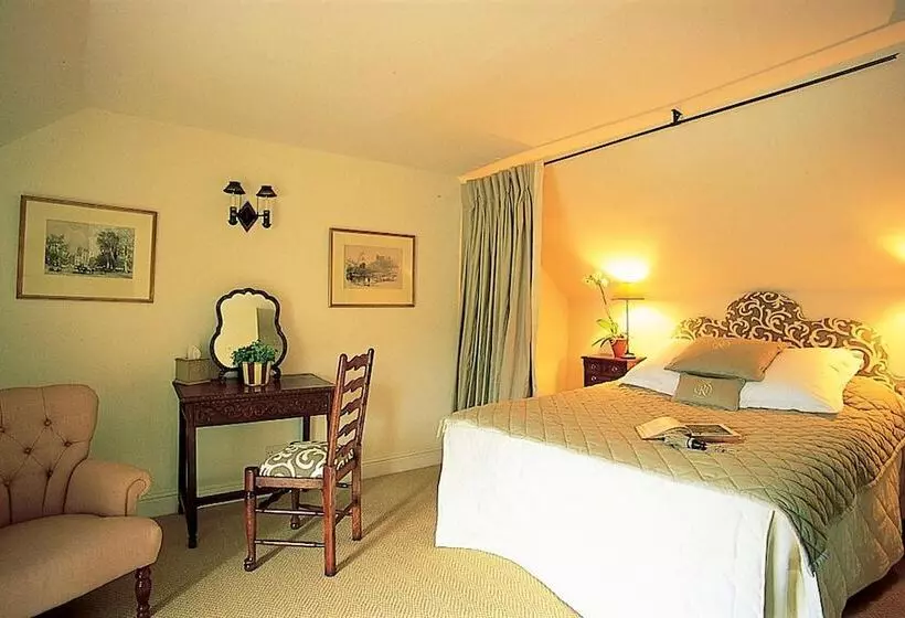 בית מלון כפרי The Royal