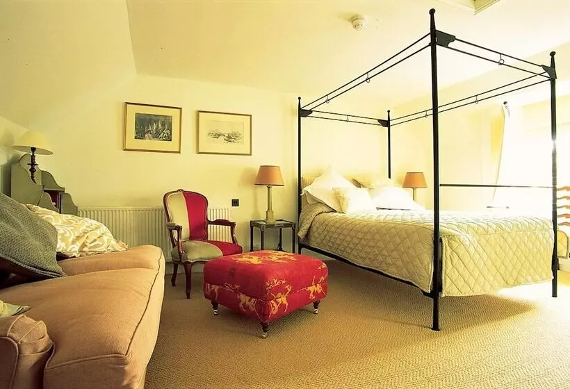 בית מלון כפרי The Royal