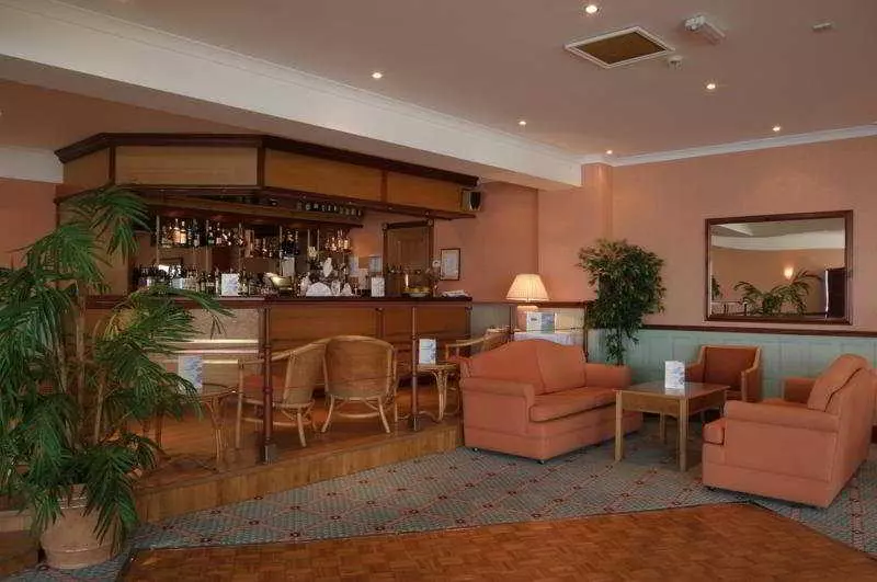 Hotel The Water's Edge