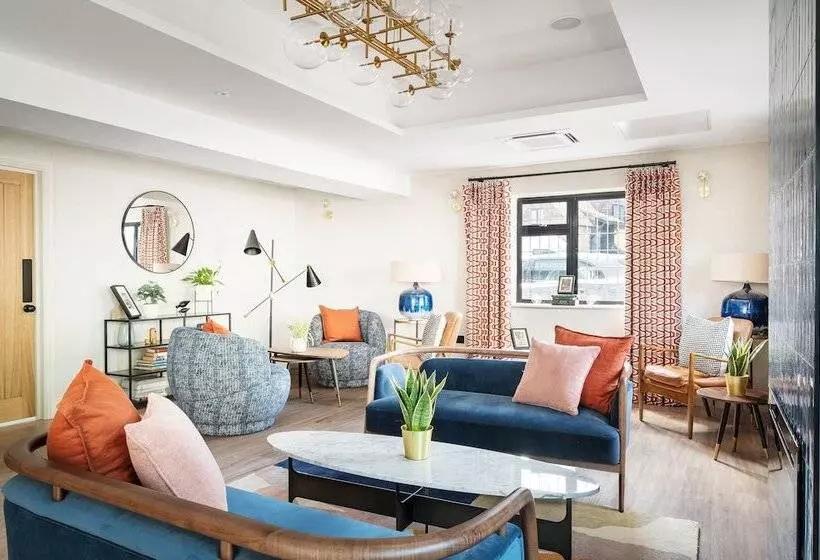 Voco Lythe Hill Hotel & Spa, An Ihg