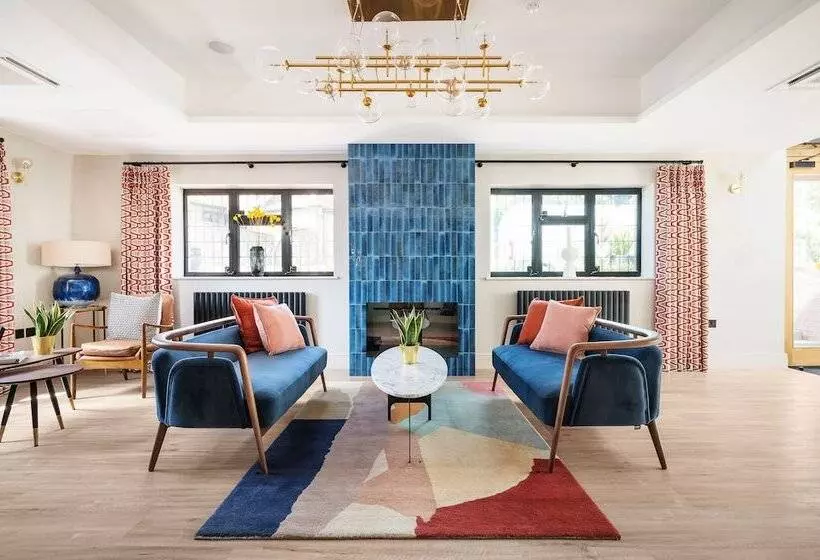 Voco Lythe Hill Hotel & Spa, An Ihg