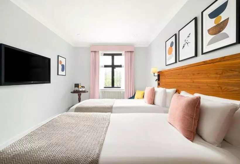 Voco Lythe Hill Hotel & Spa, An Ihg