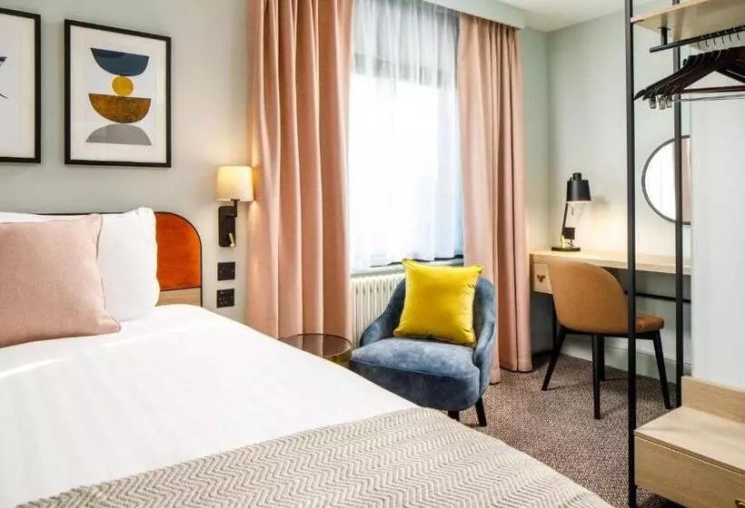 Voco Lythe Hill Hotel & Spa, An Ihg