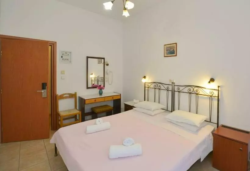 בית מלון כפרי Artemon