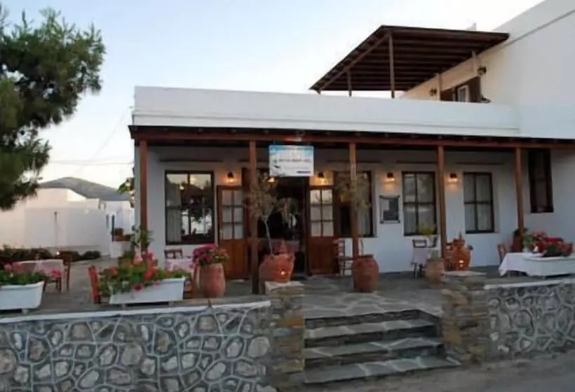 בית מלון כפרי Artemon