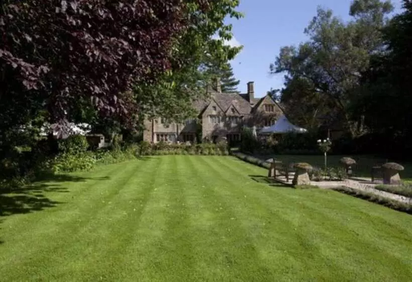 酒店 Charingworth Manor