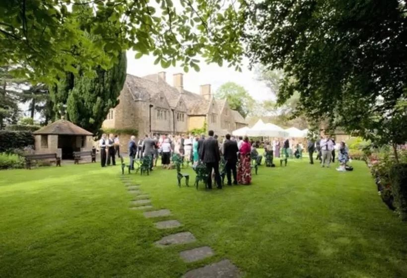 酒店 Charingworth Manor
