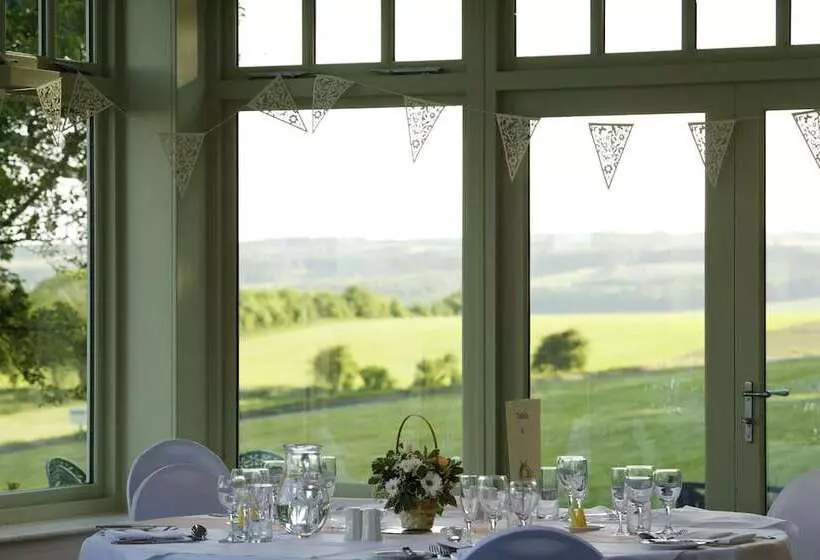 酒店 Charingworth Manor