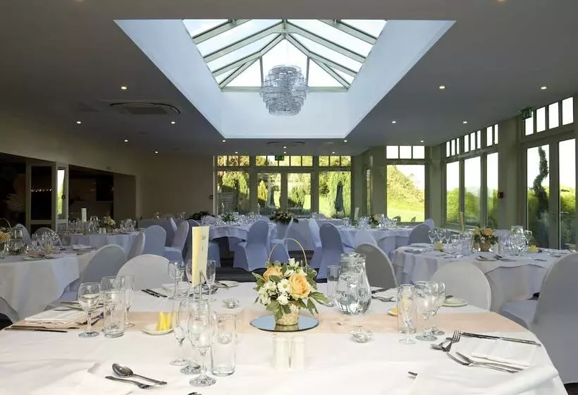 酒店 Charingworth Manor