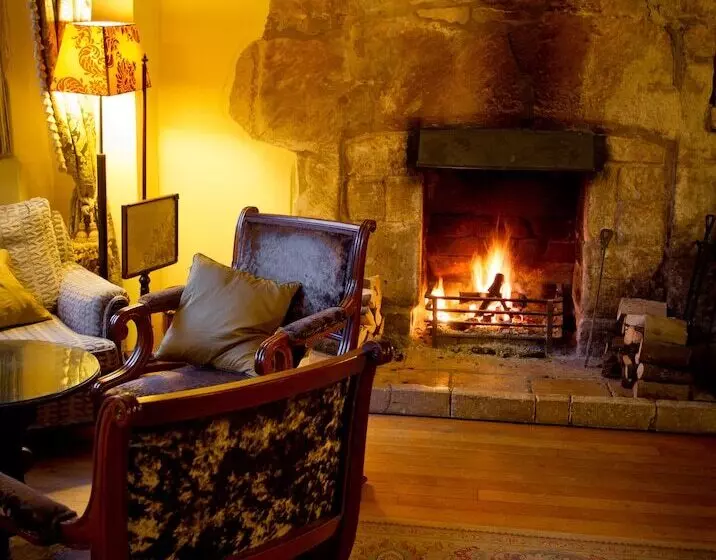 酒店 Charingworth Manor