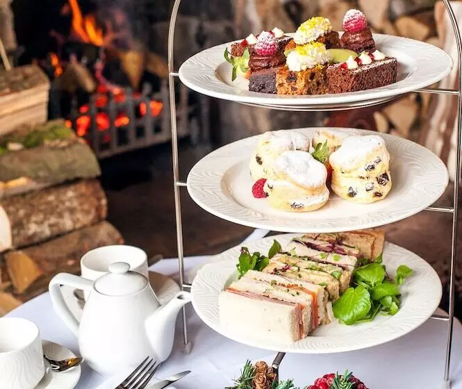 酒店 Charingworth Manor