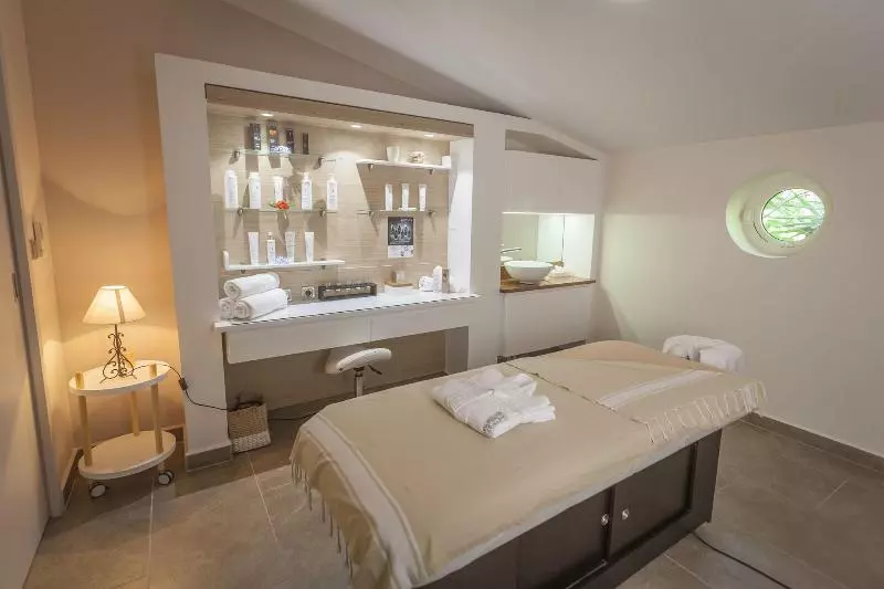 هتل Le Relais Du Moulin Hôtel De Charme & Spa Adult Only