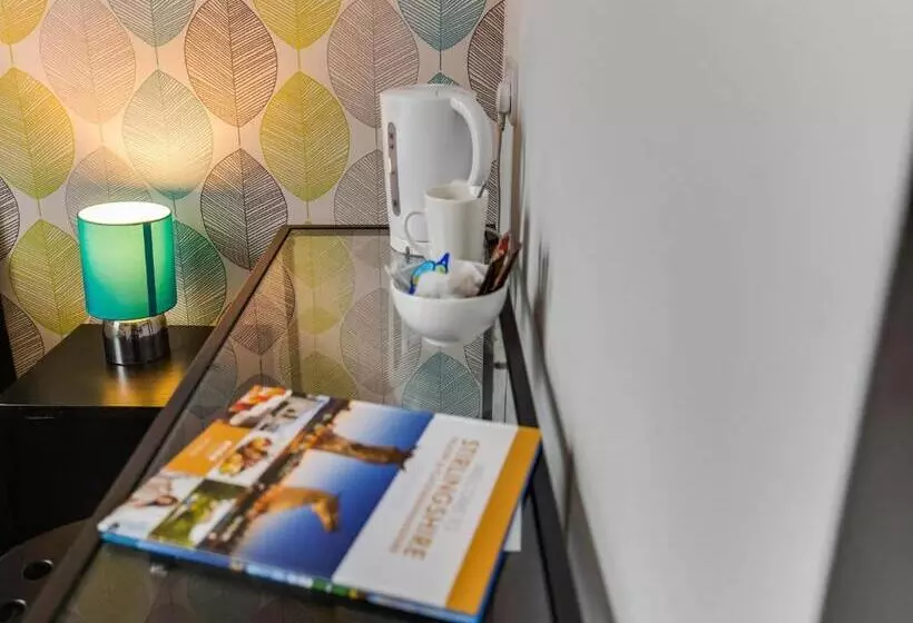 هتل Lost Guest House Stirling